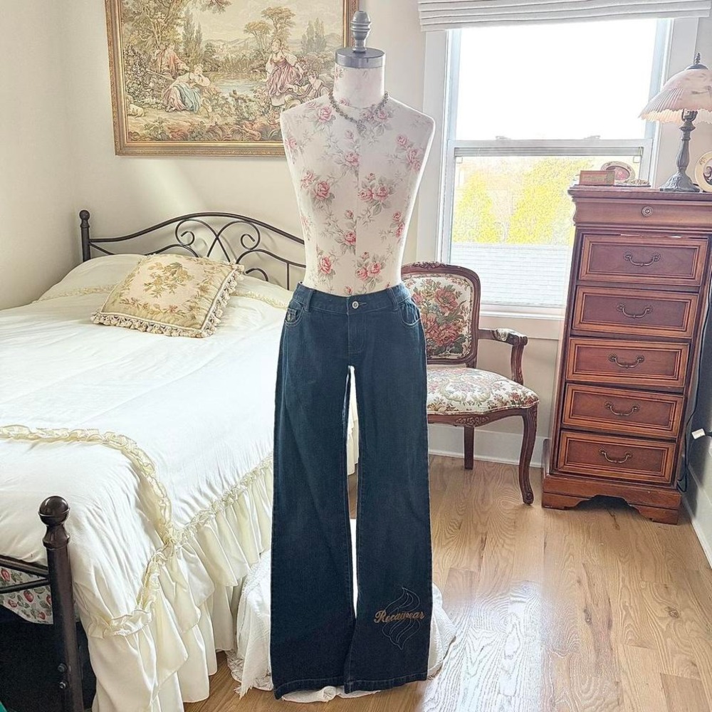 rocawear jeans‎  rocawear embroidered flare jeans size 1
